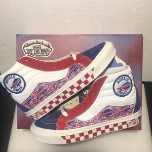 Women FanVans HiTop ( size 8 )